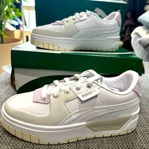 Leather Puma sneakers